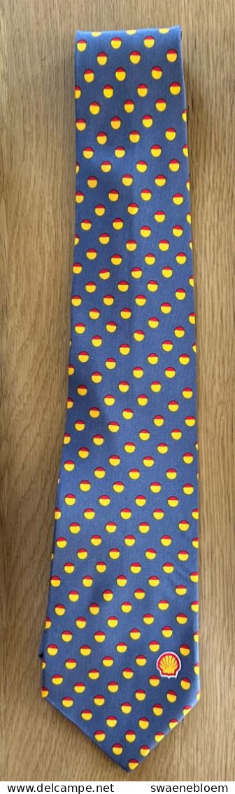 NL.- STROPDAS - SHELL - MIT FREUNDLICHER EMPFEHLUNG. WITH COMPLIMENTS. Necktie - Cravate - Kravate - Ties. - Cravates