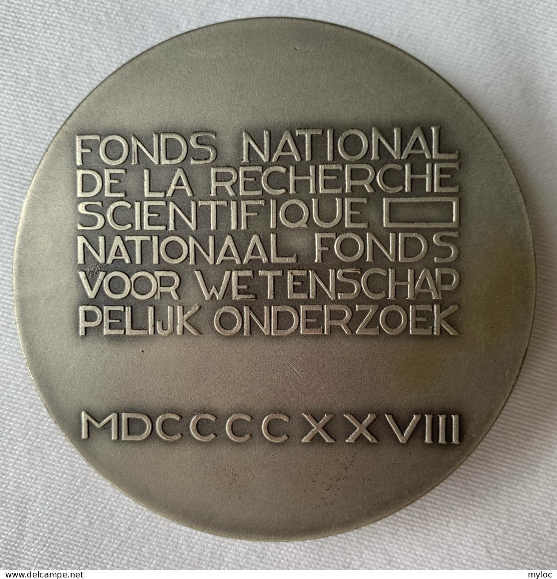 Médaille Bronze Argenté. Fond National De La Recherche Scientifique 1928. Albert I Roi Des Belges. Alfred Courtens. - Firma's