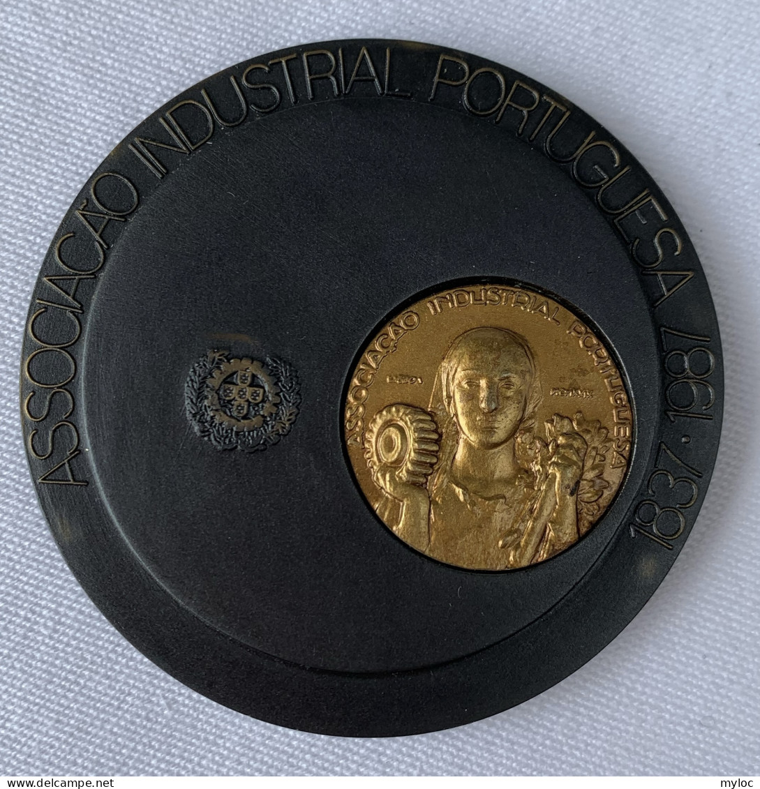 Médaille Bronze. Portugal. Associacao Industrial Portuguesa 1837-1987. - Professionals / Firms