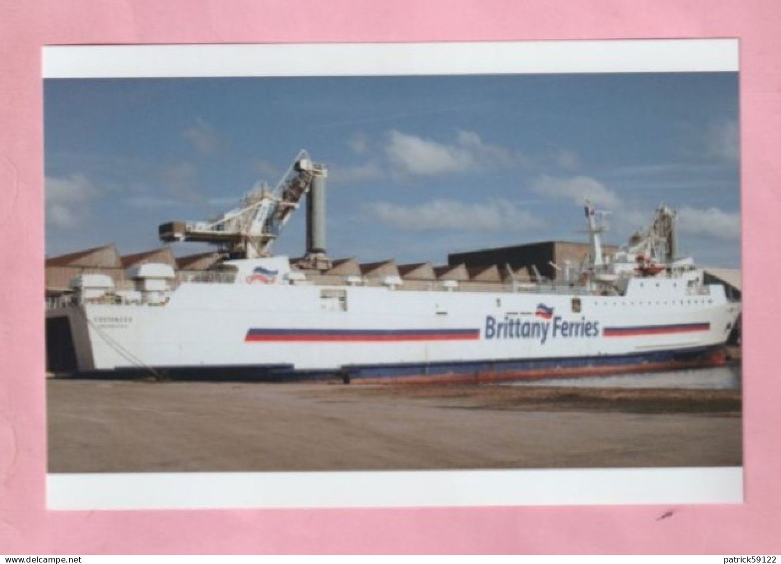 PHOTOGRAPHIE - PORT DE DUNKERQUE - BRITTANY FERRIES   " COUTANCES  " (4) FEERY BOAT / PAQUEBOT - Schiffe
