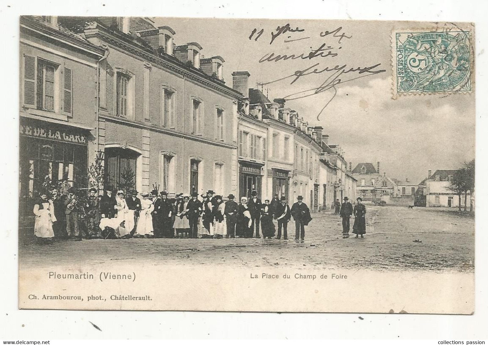 JC, Cp, 86, PLEUMARTIN, La Place Du Champ De Foire, Voyagée 1904 - Pleumartin