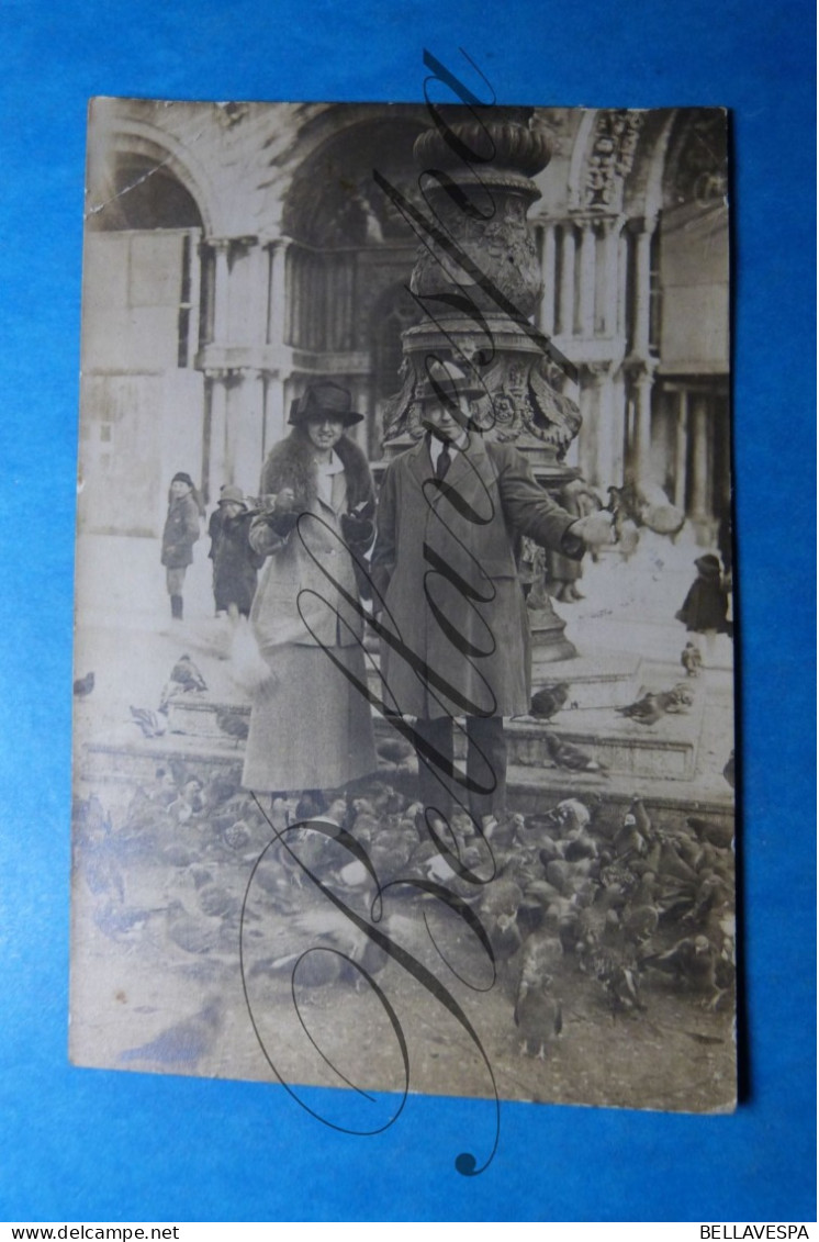 Louis Denys Met Verloofde Jeanne Vercryssen  Huwelijksreis Roeselare  Privaat Opname  Fotokaart Carte Photo Nov. 1922 - Genealogia