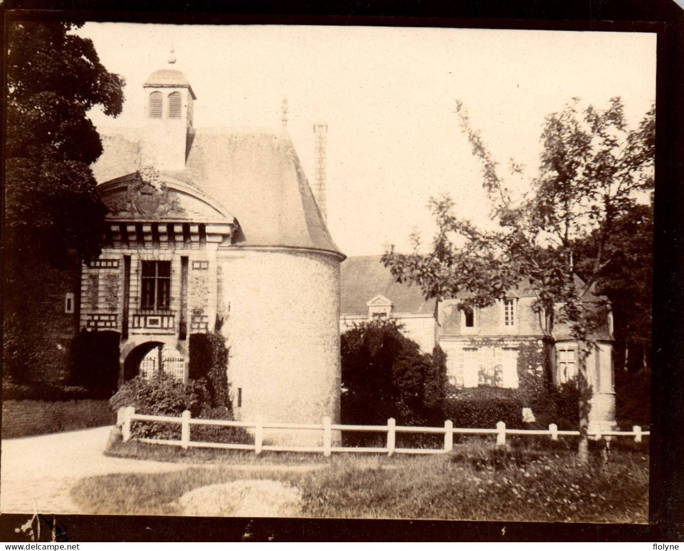 Saint Martin Du Bec - 2 Photos Anciennes Albuminées - Le Château Du Village - Autres & Non Classés
