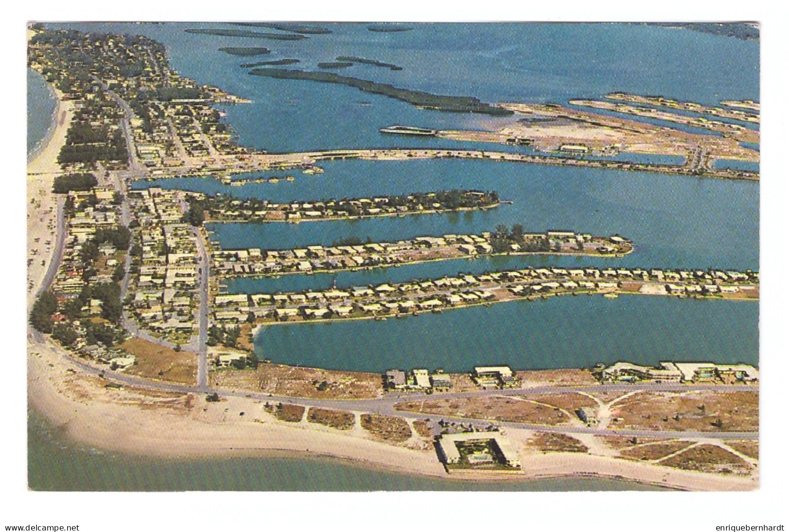 CLEARWATER BEACH (ESTADOS UNIDOS) • AIR VIEW LOOKING TOWARD CLEARWATER CAUSEWAY FROM THE SOUTH END OF THE BEACH - Clearwater