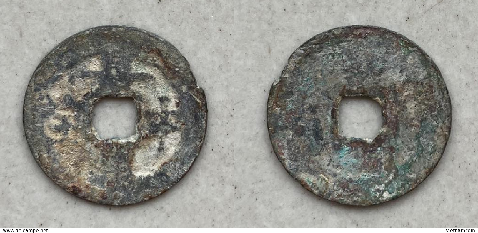 Ancient Annam Coin Canh Hung Trung Bao Lager Trung Bao Le  Kings Under The Trinh 1740-1776 - Vietnam