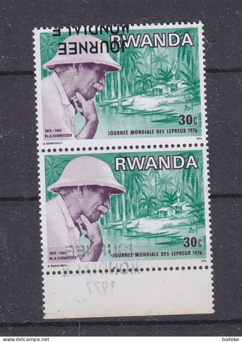 A. Schweitzer - Rwanda - COB 714 ** - Paire Avec Surcharge Renversée - Dont 1 Presque Invisible - Valeur 200 Euros - Covers & Documents