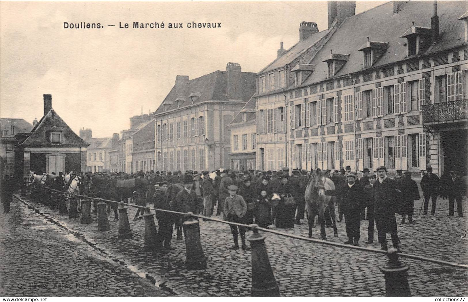 80-DOULLENS- LE MARCHE AUX CHEVAUX - Doullens