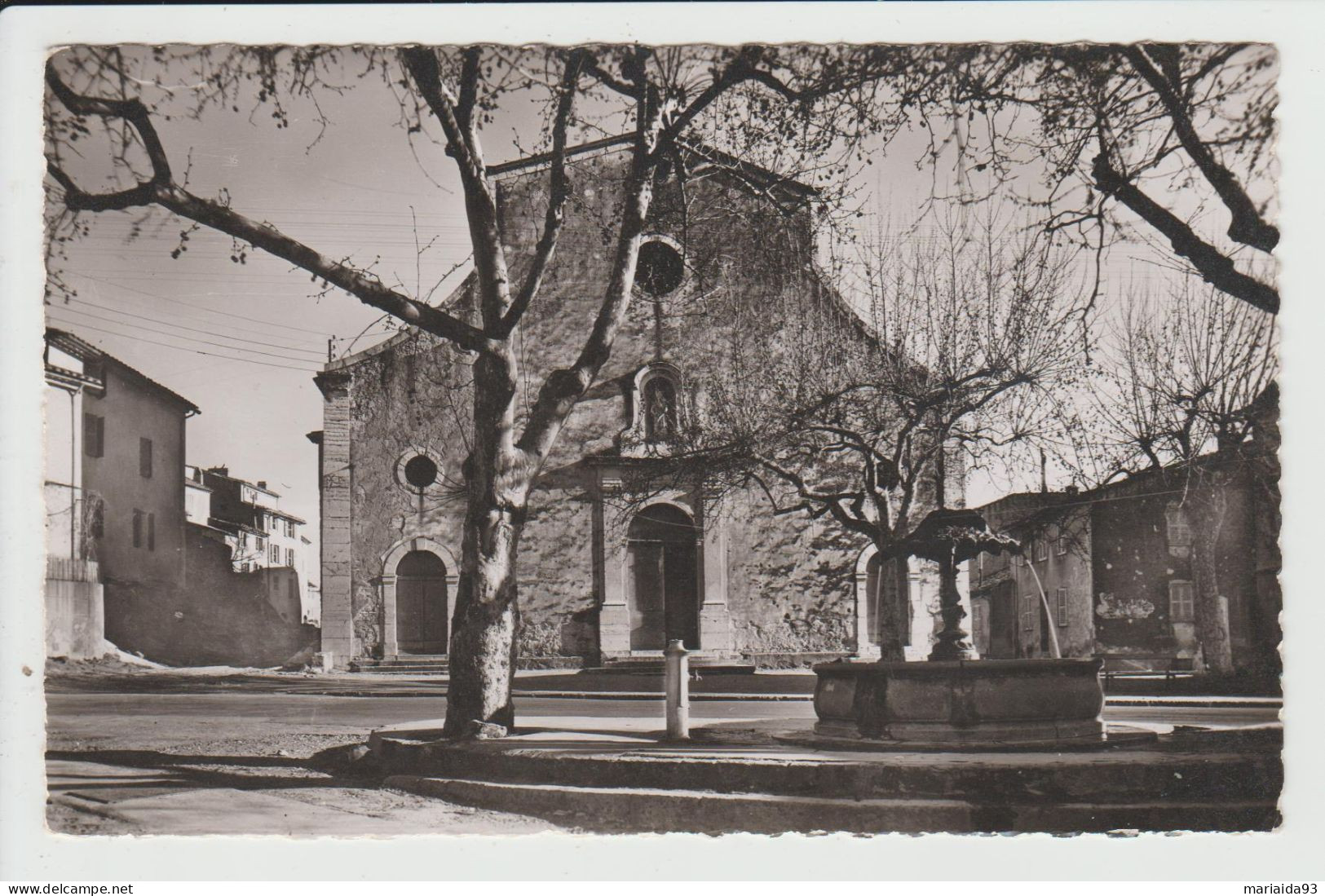 LA GARDE - VAR - PLACE DE L'EGLISE - La Garde