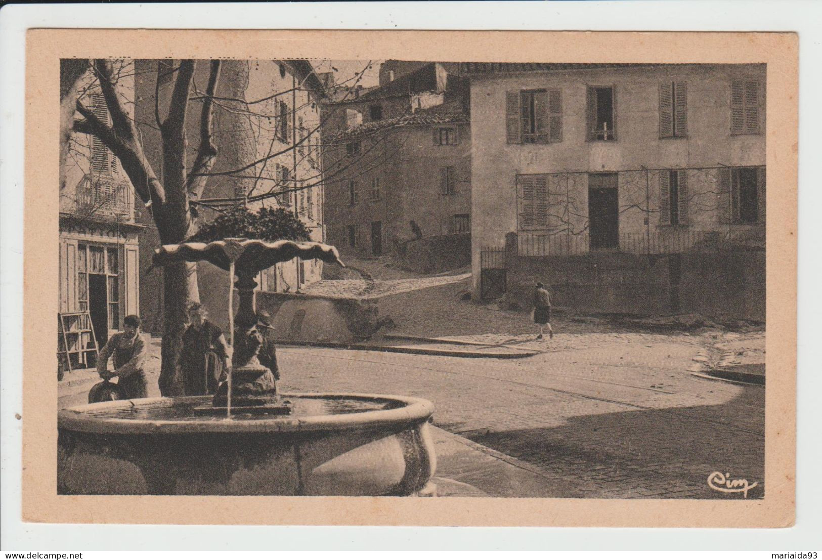 LA GARDE - VAR - VUE DE LA CALADE - MONTEE DONNANT ACCES A LA VIEILLE GARDE - La Garde