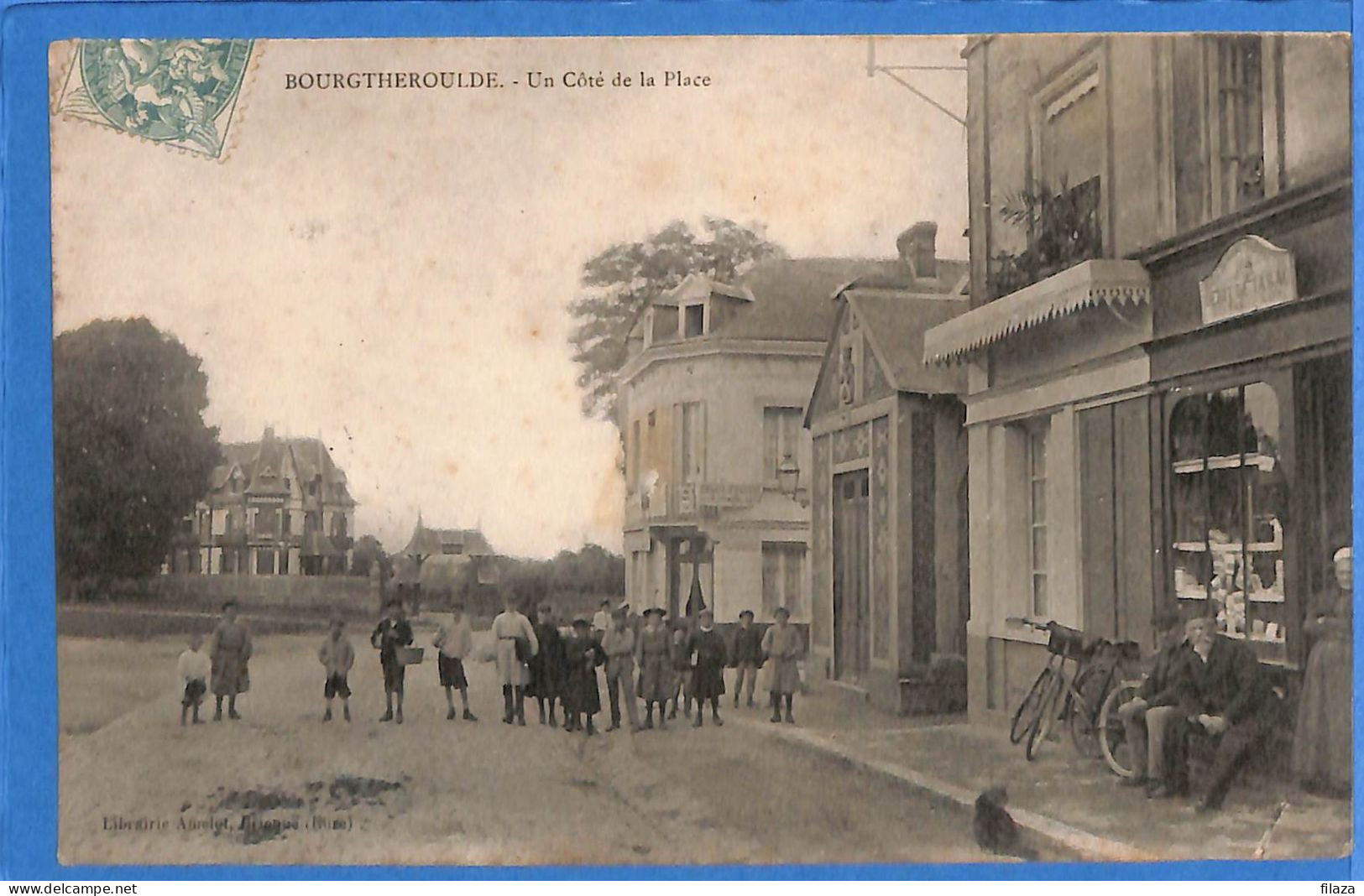 27 - Eure - Bourgtheroulde - Un Cote De La Place (N12897) - Bourgtheroulde