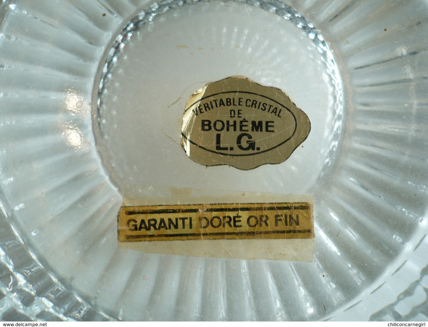 Gros Cendrier - Véritable Cristal De Bohème L.G. - Garanti Doré Or Fin - Quasi 1 Kilo - Finement Travaillé - Vidrio