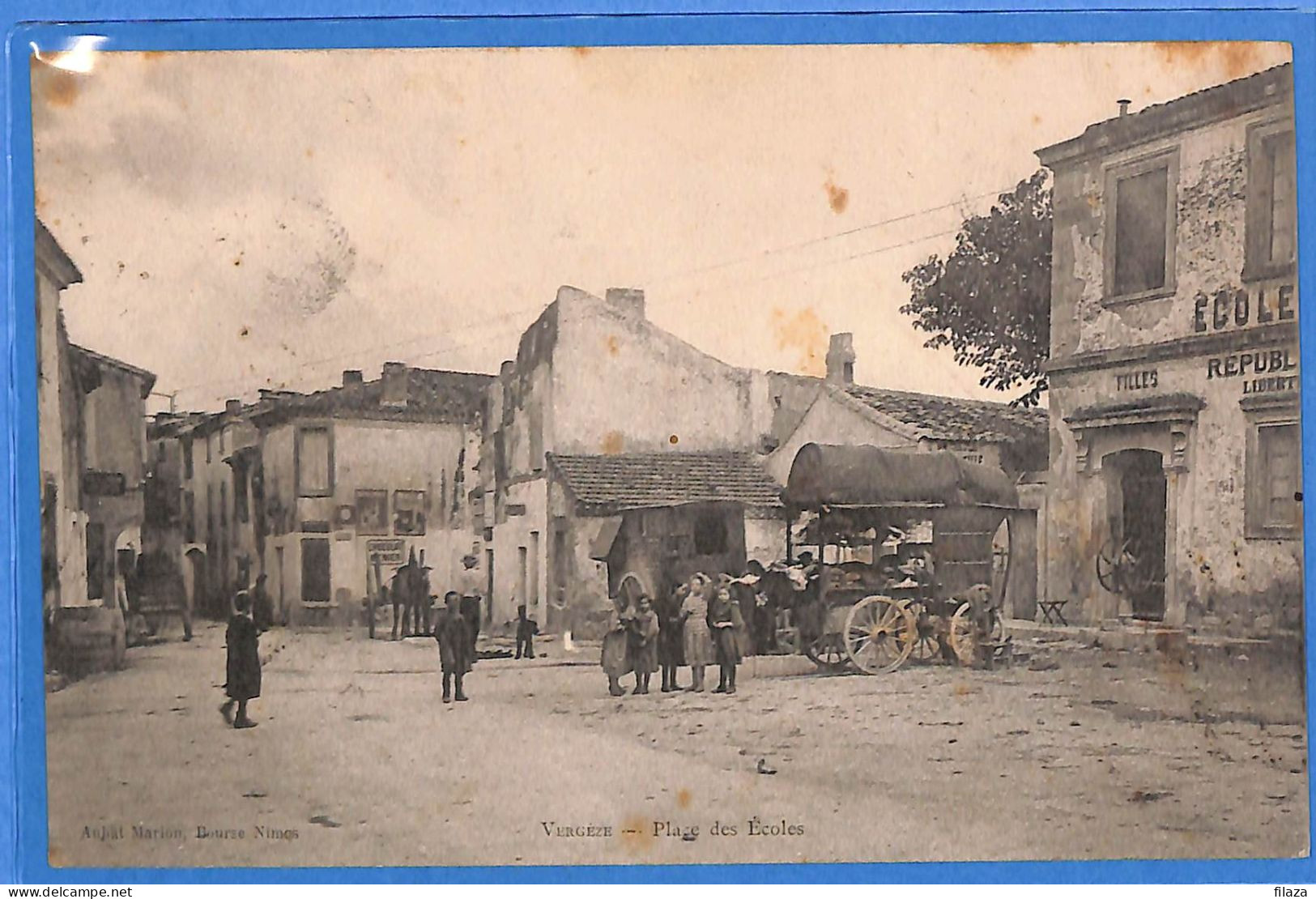 30 - Gard - Vergèze - Place Des Ecoles (N12935) - Vergèze