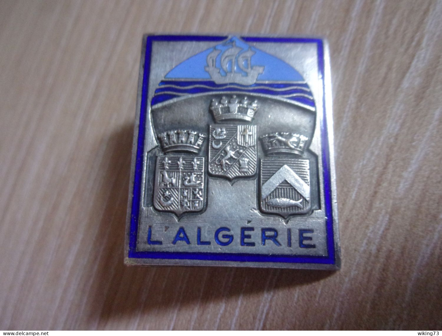Insigne Croiseur " L’ ALGERIE " - Marine Nationale - Guerre - Navy