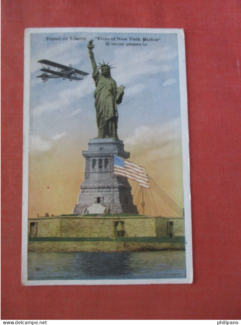 Small Airplane.   Statue Of Liberty New York > New York City > Statue Of Liberty   ref 6066 - Estatua De La Libertad