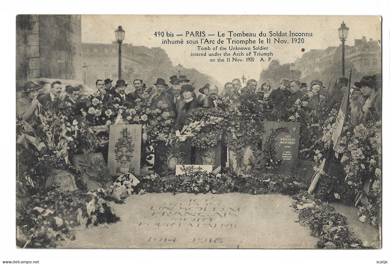 Paris   -   Le Tombeau Du Soldat Inconnu Inhumé Sous L'Arc De Triomphe Le II Nov. 1920 - Monuments Aux Morts