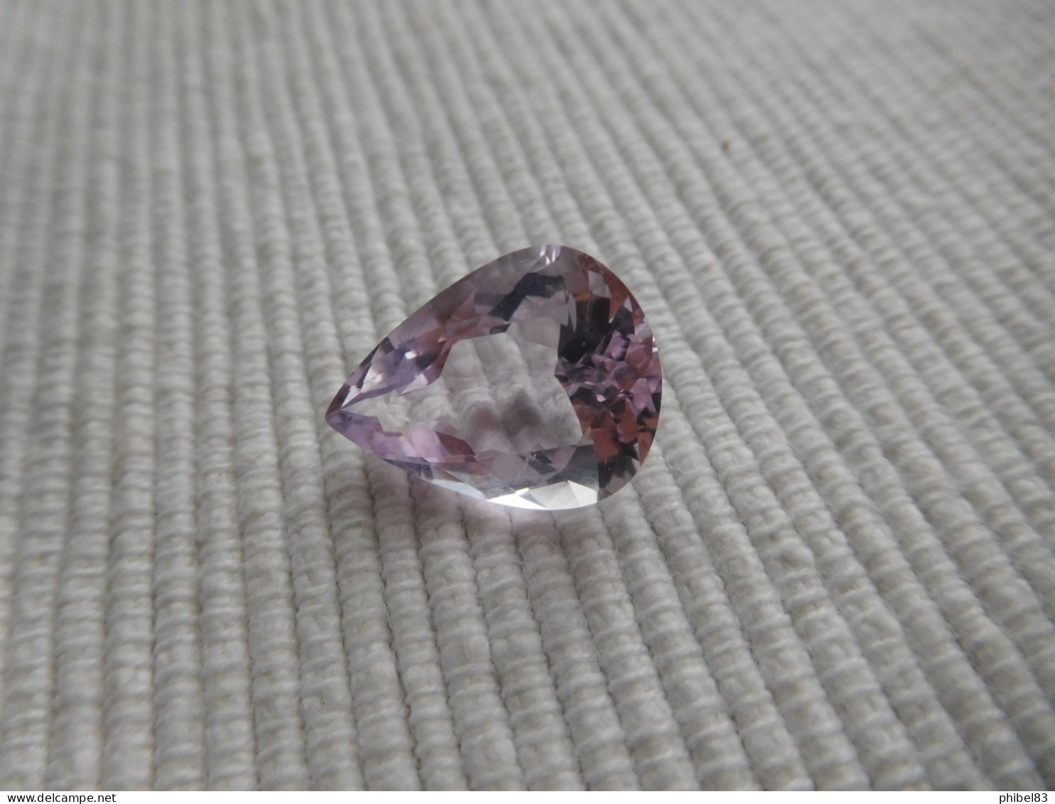 Grosse Amethyste Naturelle De Couleur Mauve, Taille Poire 8.73 Carats. CL18 - Améthyste