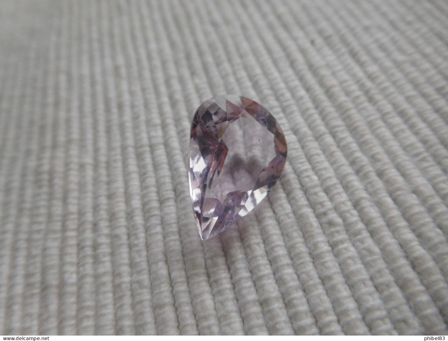 Grosse Amethyste Naturelle De Couleur Mauve, Taille Poire 8.73 Carats. CL18 - Amethist