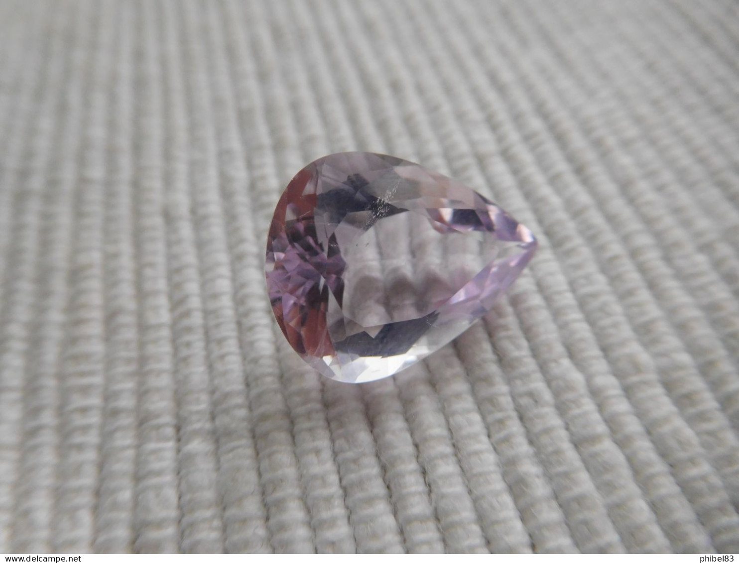 Grosse Amethyste Naturelle De Couleur Mauve, Taille Poire 8.73 Carats. CL18 - Amethist