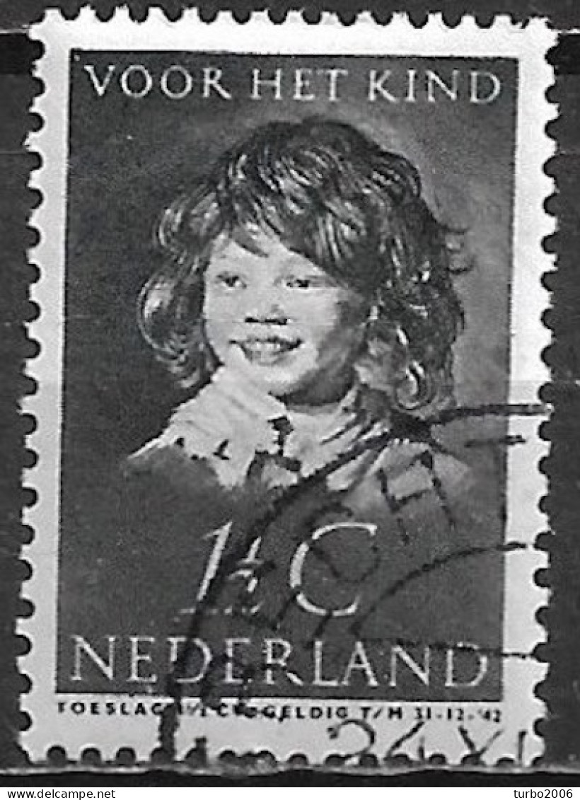Plaatfout Wit Puntje Op De 1e E Van NEderland (zegel 73) In 1937 Kinderzegels 1½ + 1½ Cent Grijszwart NVPH 300 P4 - Variétés Et Curiosités