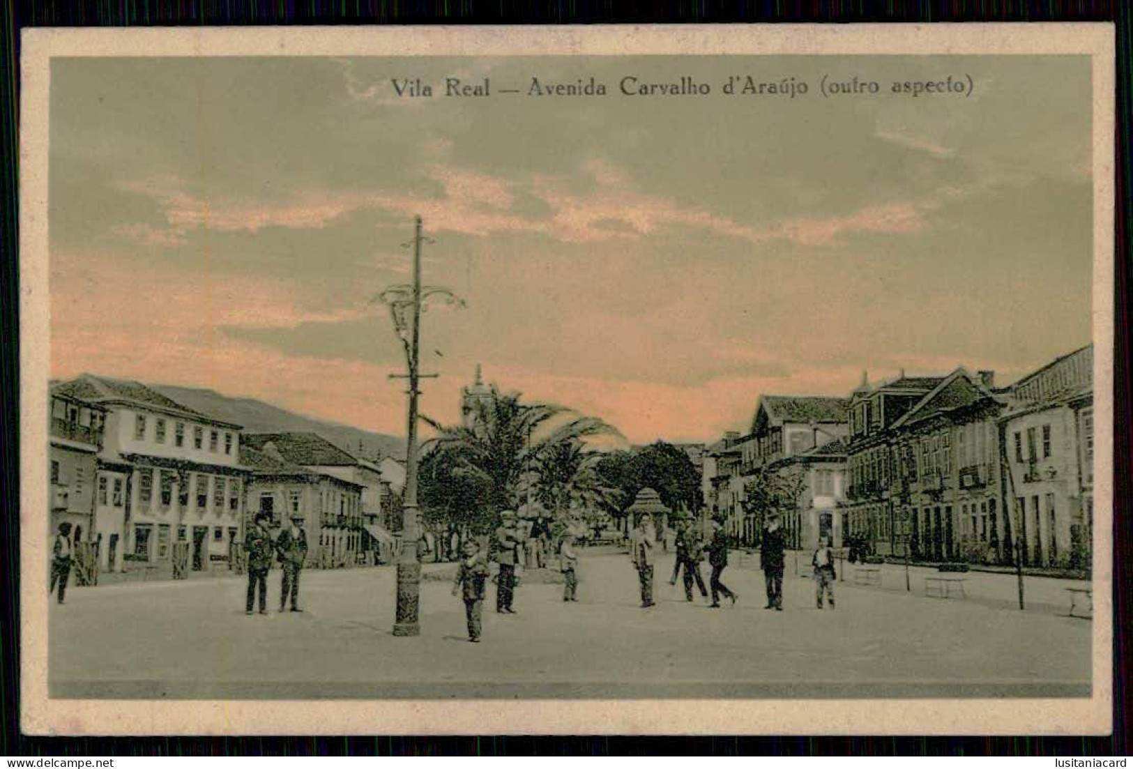 VILA REAL -Avenida Carvalho D'Araújo(outro Aspecto)(Ed. Da Ourivesaria Soares/ Cliché De M. Monteiro) Carte Postale - Vila Real