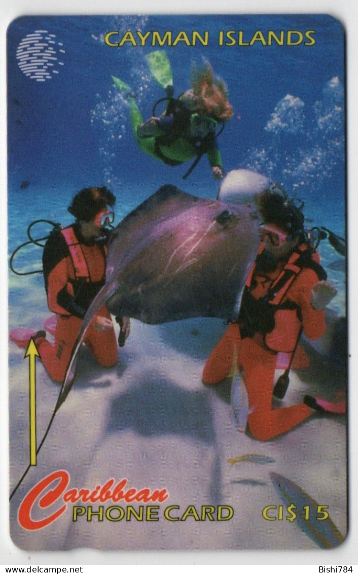 Cayman Islands - Divers With Stingray - 47CCIB (with Ø) - Kaimaninseln (Cayman I.)