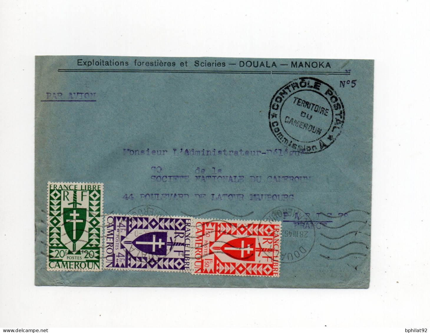 !!! LETTRE PAR AVION DE DOUALA POUR PARIS DE 1945 AVEC CENSURE DU CAMEROUN - Lettres & Documents