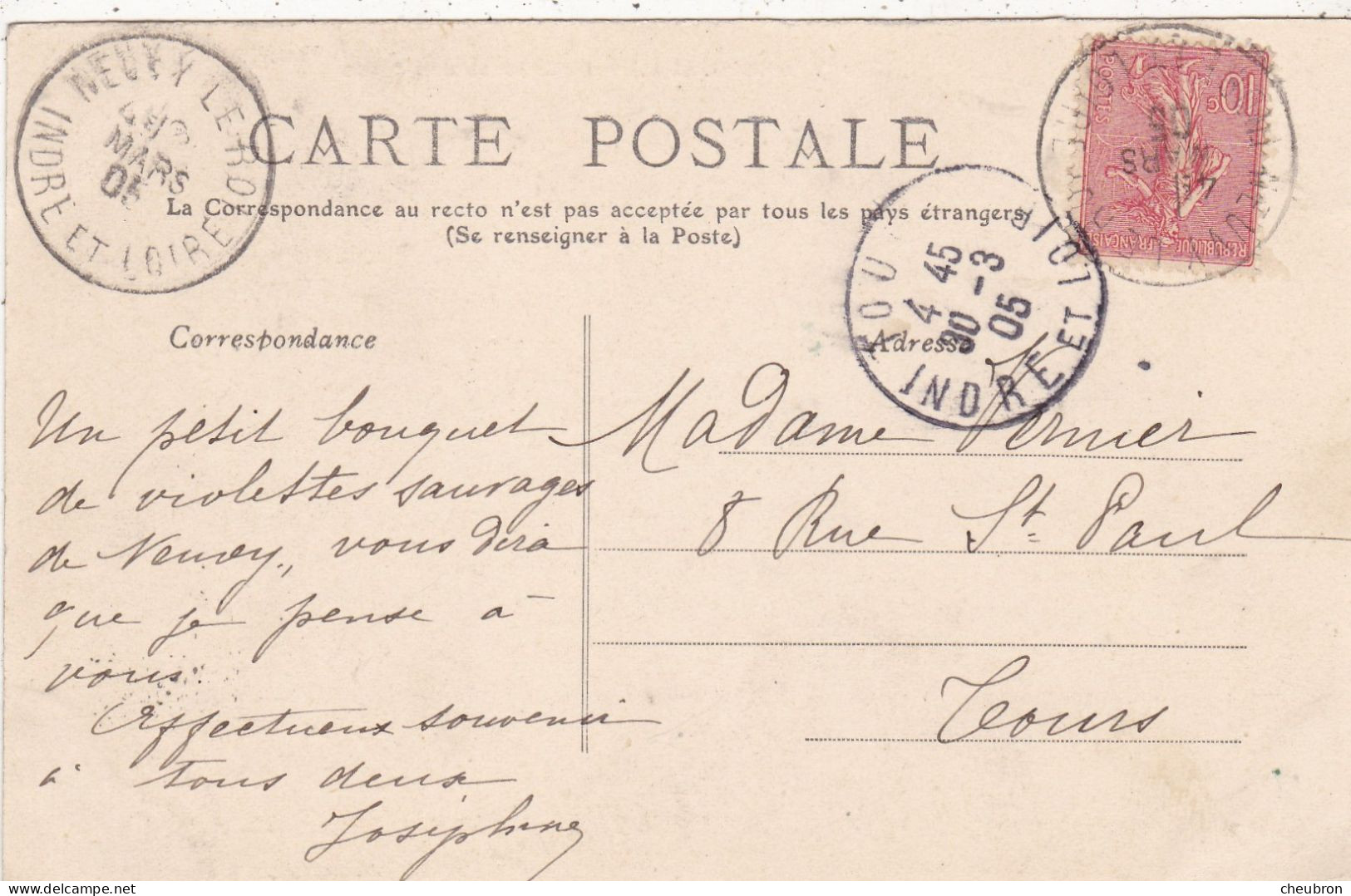 37. NEUVY LE ROI. CPA.  LA PLACE DE L'EGLISE. "AU BOEUF " HOTEL BARILLET. ANNEE 1905 + TEXTE - Neuvy-le-Roi