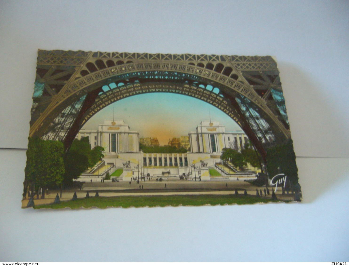 PARIS  ET SES MERVEILLES 75 PARIS LE PALAIS DE CHAILLOT VU SOUS LA TOUR EIFFEL CPSM FORMAT CPA - Tour Eiffel