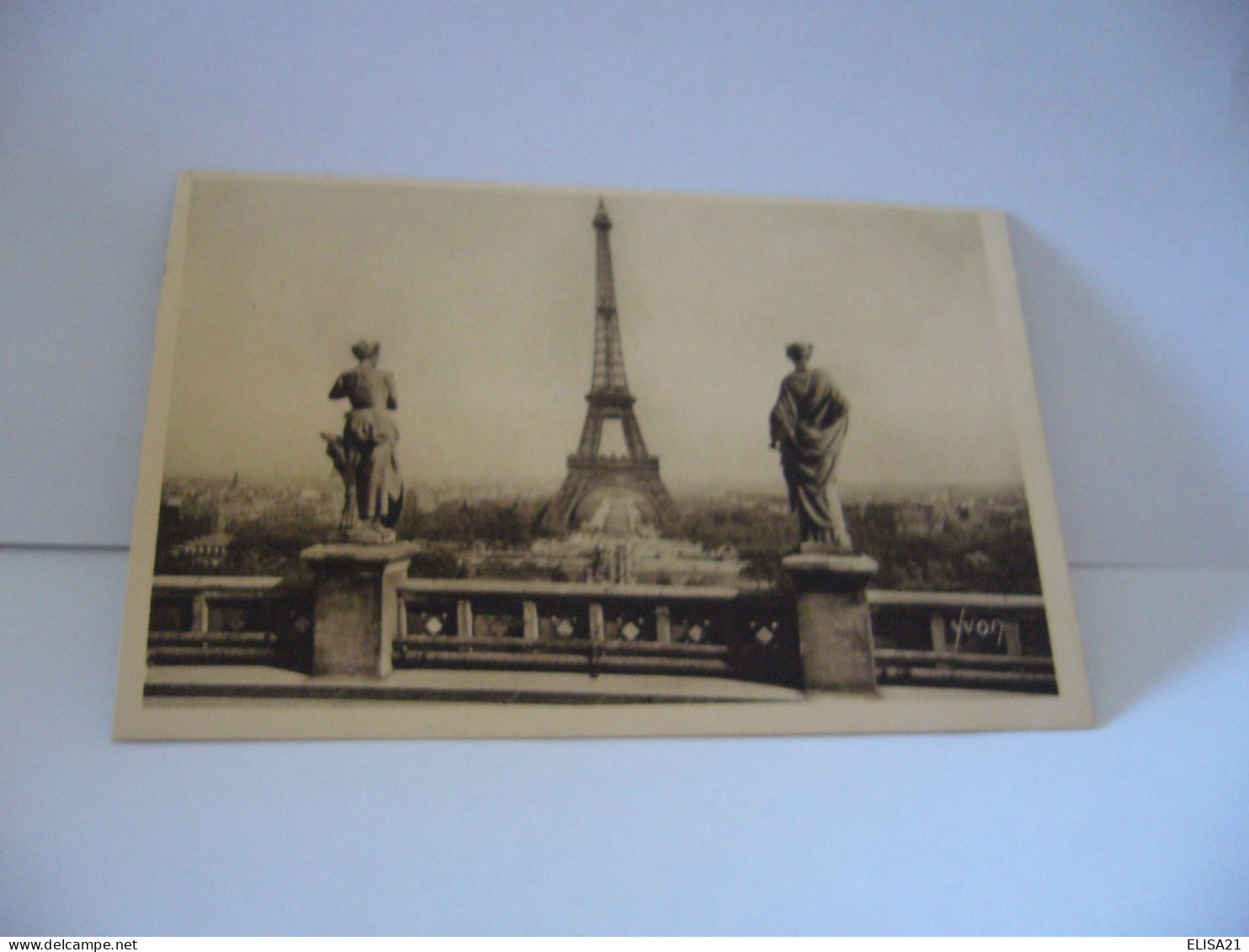 PARIS EN FLANANT  75 PARIS LA TOUR EIFFEL VUE DES TERRASSES DU TROCADERO CPA LES EDITIONS D'ARTS YVON PARIS - Tour Eiffel