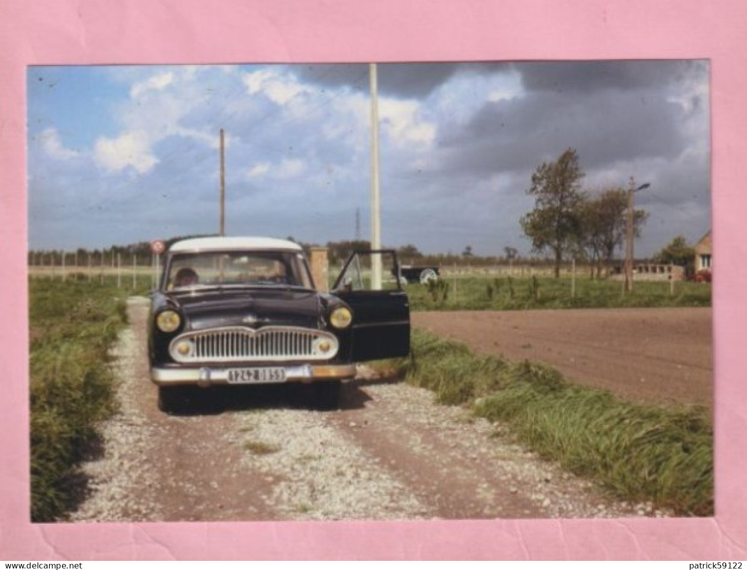 PHOTOGRAPHIE - COUDEKERQUE VILLAGE Entre BERGUES / DUNKERQUE - SIMCA ARIANE  ( 2 ) - Automobiles