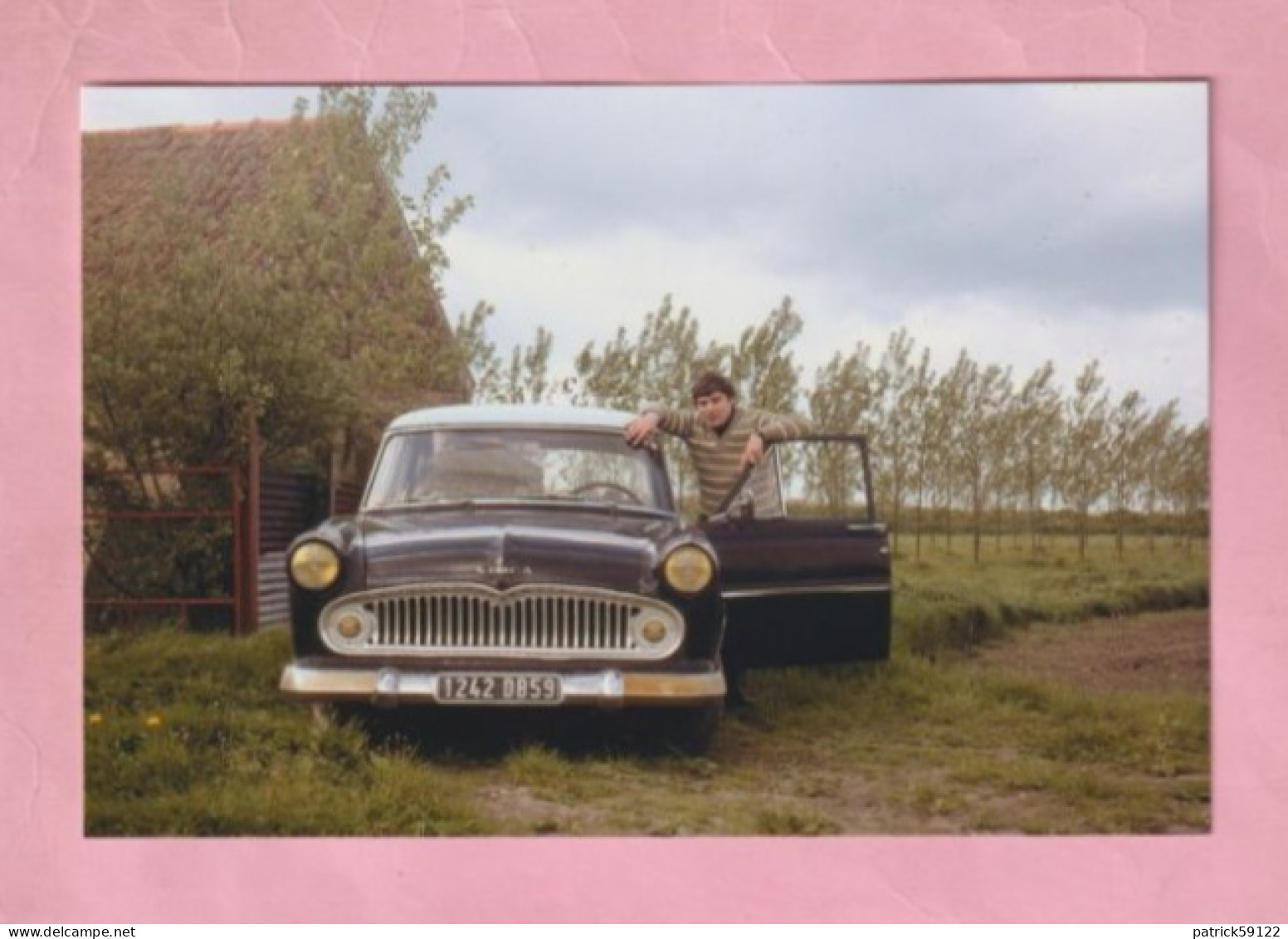 PHOTOGRAPHIE - COUDEKERQUE VILLAGE Entre BERGUES / DUNKERQUE - SIMCA ARIANE  ( 3 ) - Auto's