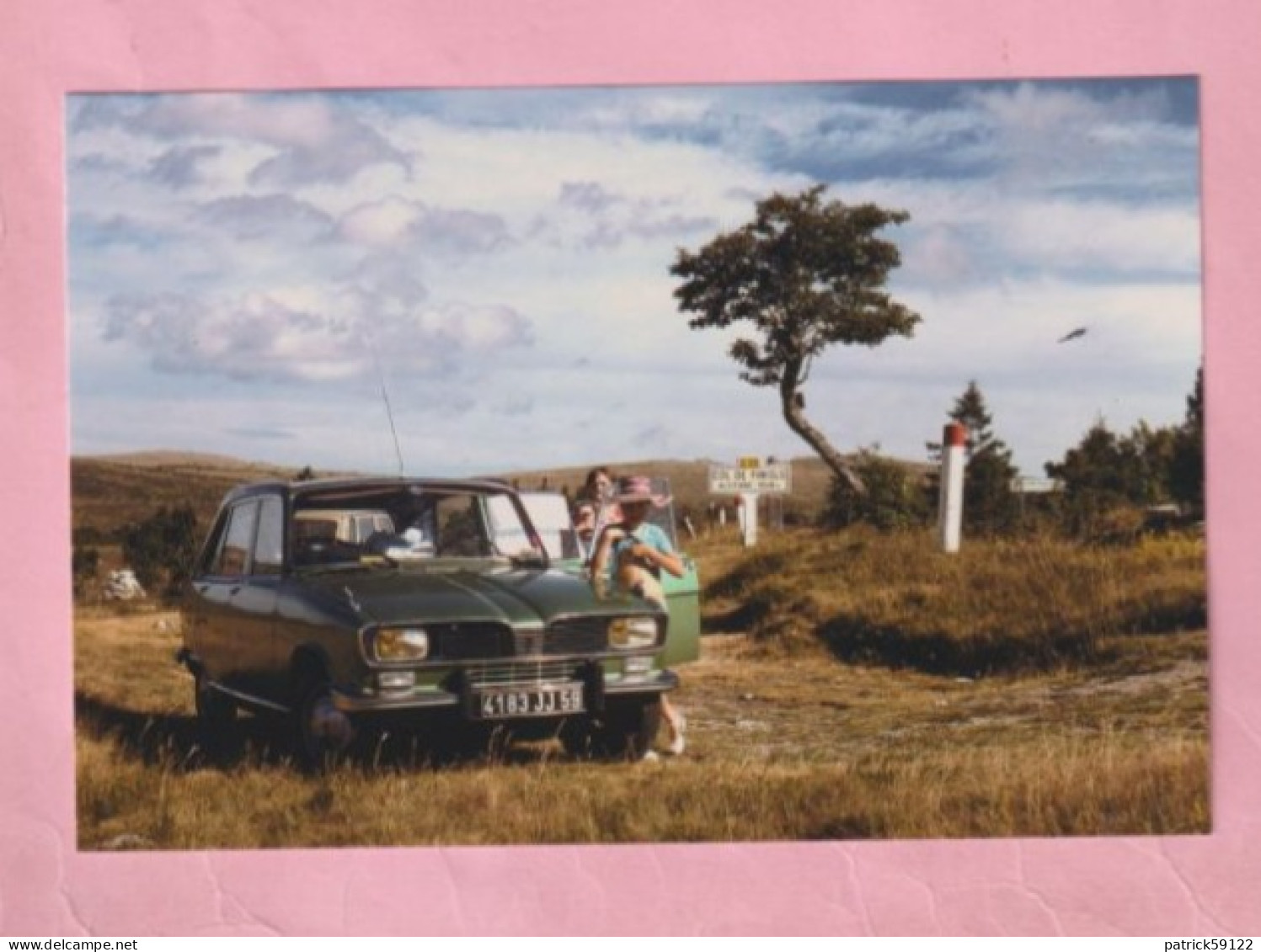 PHOTOGRAPHIE -  RENAULT 16 AU COL DE FINIELS - LOZERE - ENTRE PONT DE MONTVERT Et BLEYMARD - Automobiles