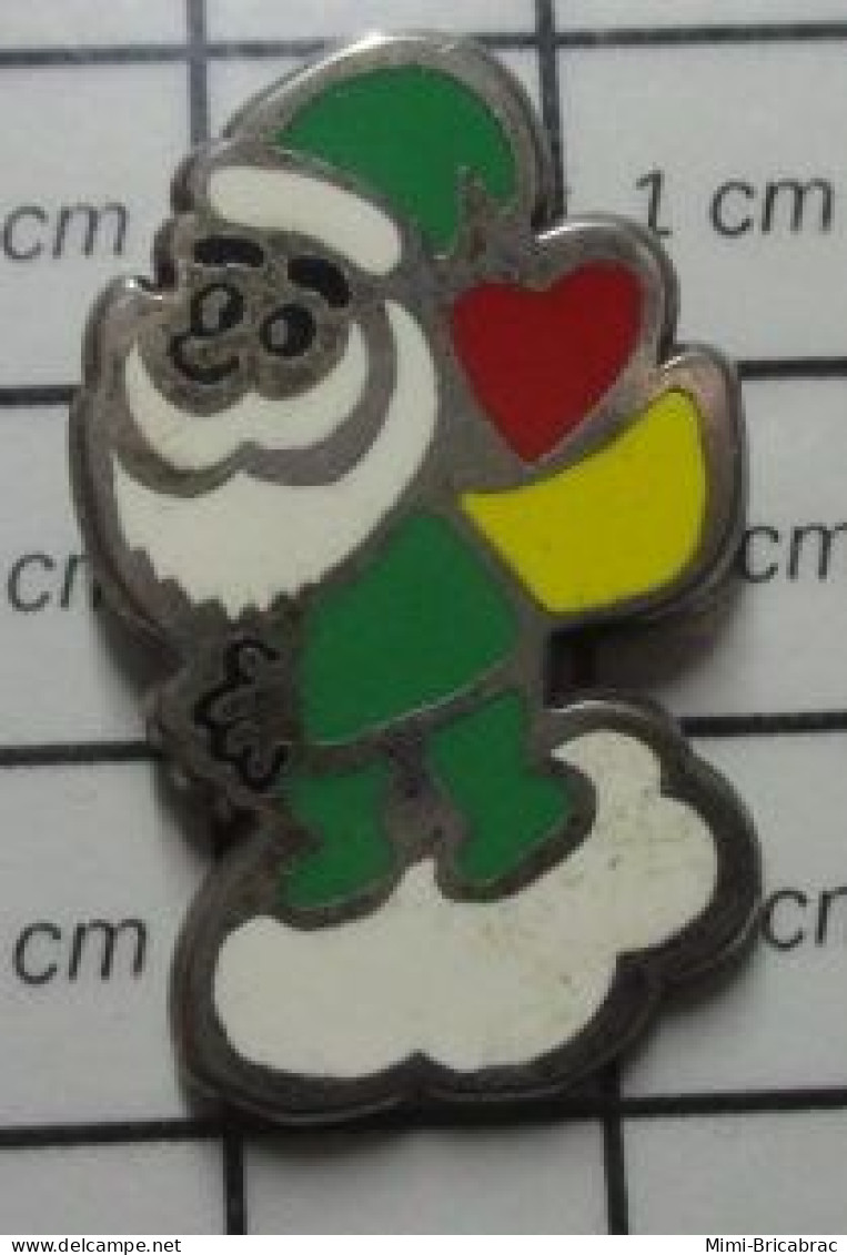 512H Pin's Pins / Beau Et Rare / NOEL / PERE NOEL VERT SECOURS POPULAIRE - Natale