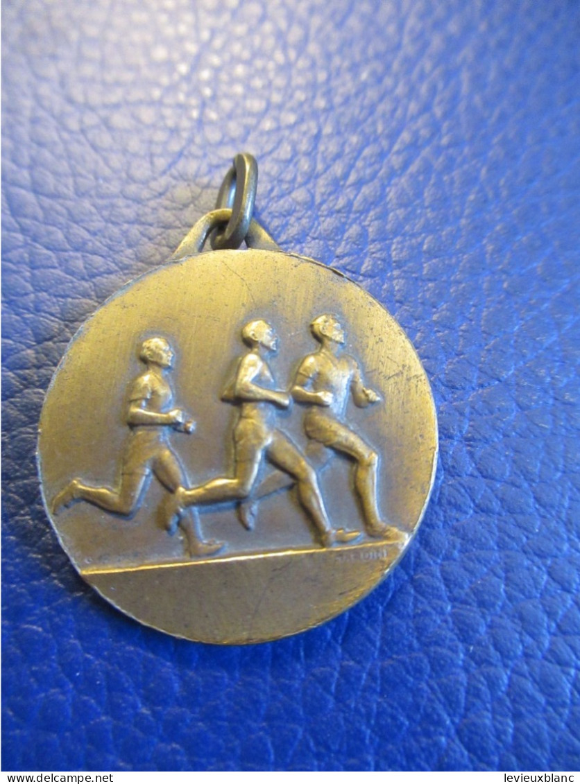 Médaille De Sport /Coureur à Pied/ Groupe De Coureurs En Course/Bronze  / Vers 1930-1950       SPO450 - Otros & Sin Clasificación