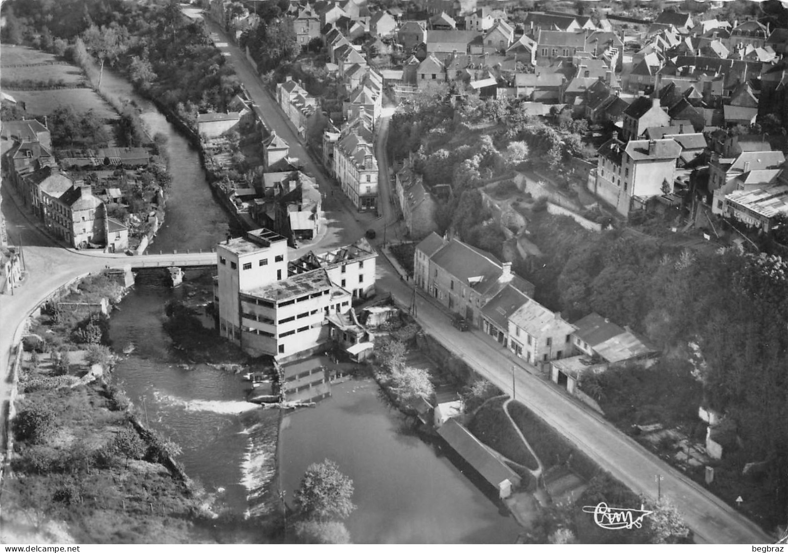 AMBRIERES   VUE AERIENNE - Ambrieres Les Vallees