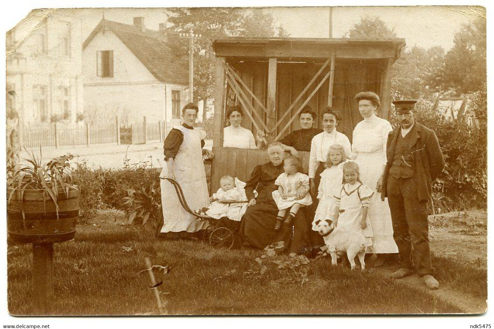 HAMBURG - NIENDORF : FAMILIENGRUPPE IM GARTEN, 1912 (THOMSEN, EGGERS) - Eimsbüttel