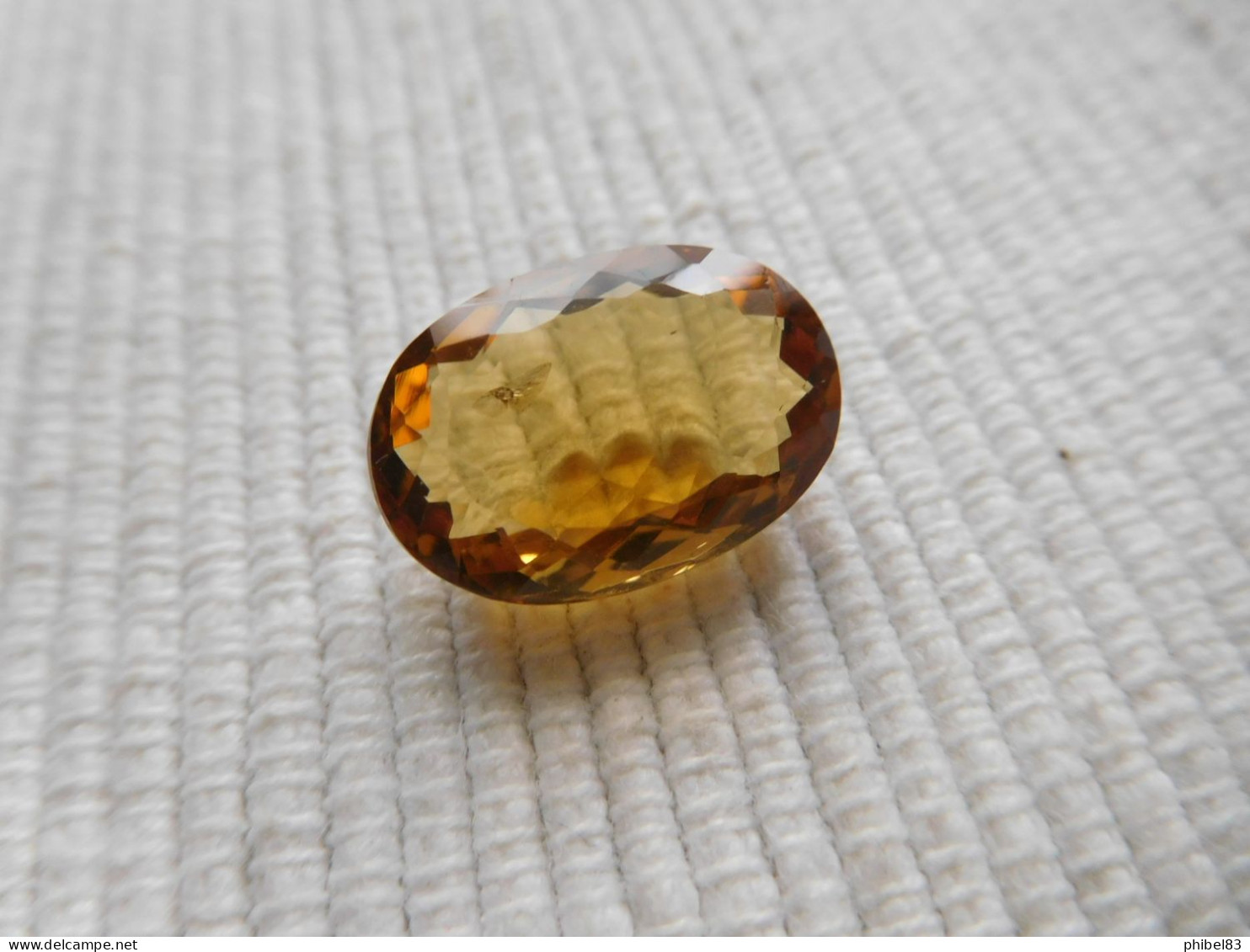 Belle Citrine De 8.60 Carats, Taille Ovale Orange A Facettes CL22 - Sonstige & Ohne Zuordnung