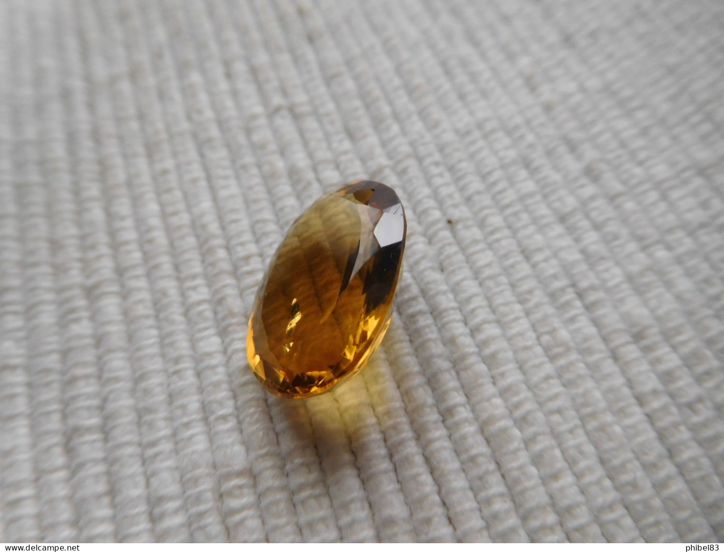 Belle Citrine De 8.60 Carats, Taille Ovale Orange A Facettes CL22 - Andere & Zonder Classificatie