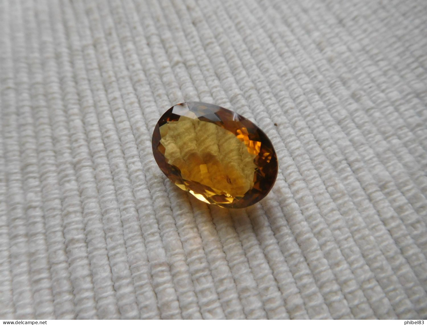 Belle Citrine De 8.60 Carats, Taille Ovale Orange A Facettes CL22 - Andere & Zonder Classificatie