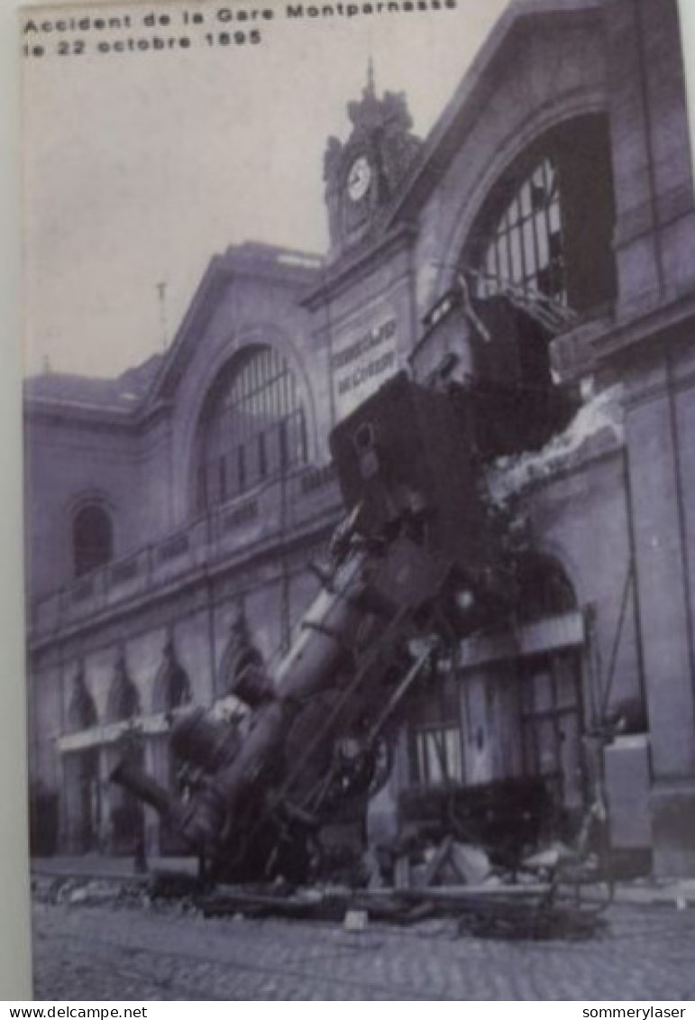 Magnet Paris - L'accident De La Gare Montparnasse Du 28 Octobre 1895 - Tourisme