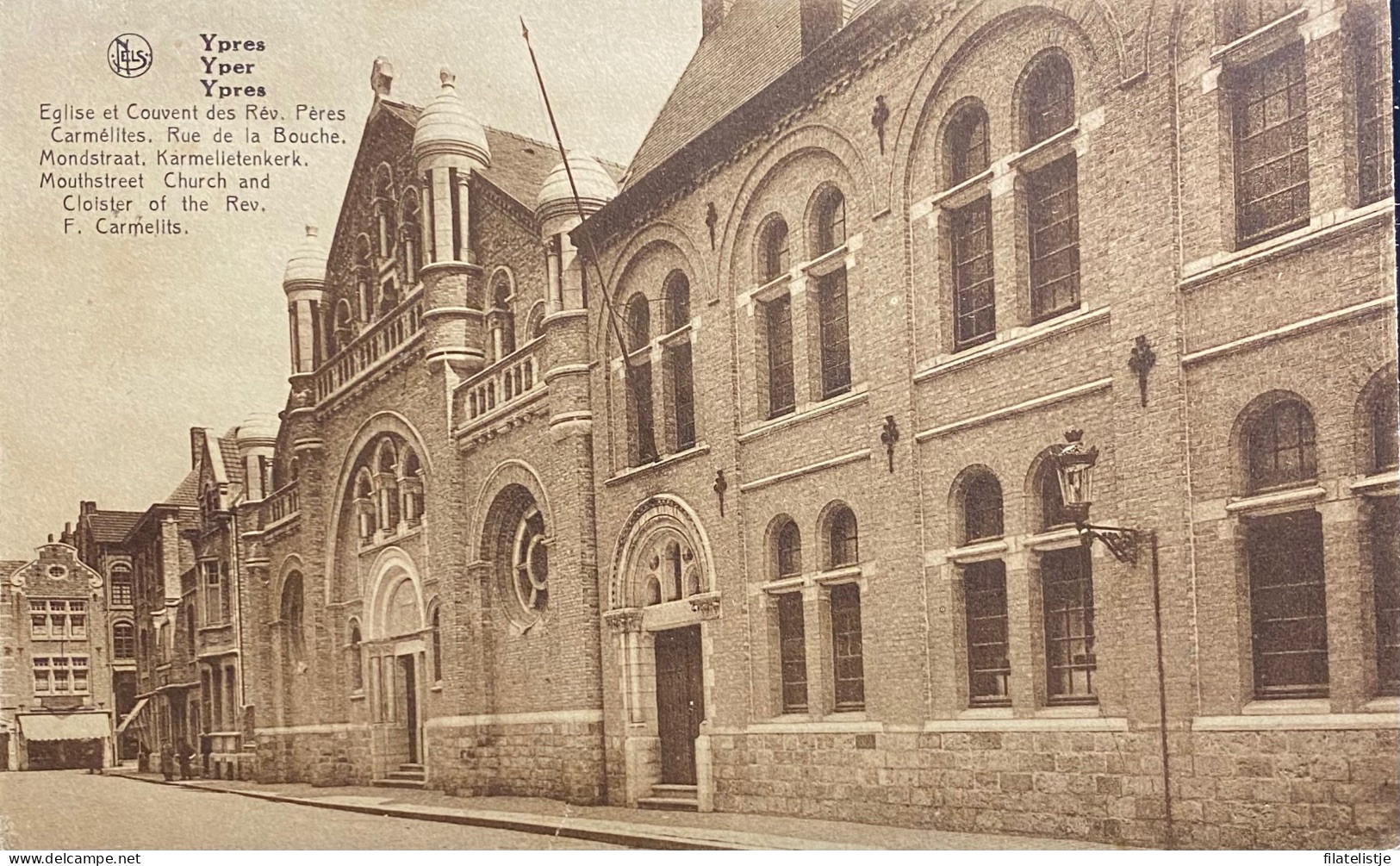 Ieper Mondstraat En De Karmelietenkerk - Ieper