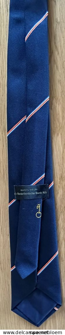 NL.- STROPDAS - SPECIALLY DESIGNED FOR DE NEDERLANDSCHE BANK N/V. - Cravates