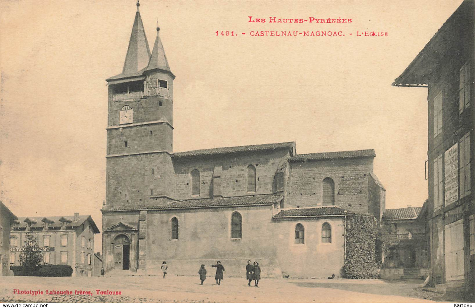 Castelnau Magnoac * Place Et église Du Village * Villageois Enfants - Castelnau Magnoac