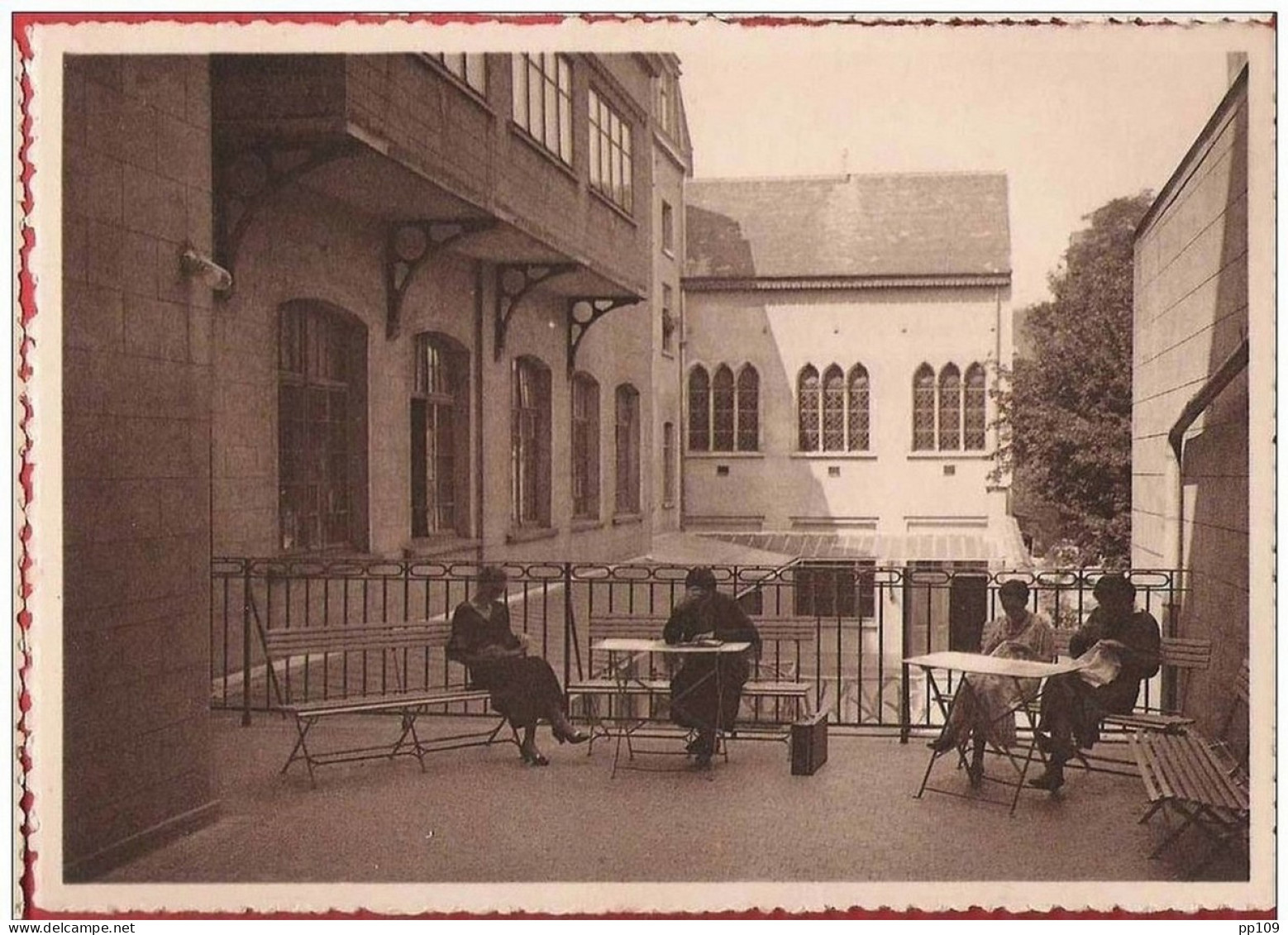 ETTERBEEK  : 10 CP De L'Institut De L'Enfant Jésus 74, Rue Général Leman Institut Commerce, école Professionnelle, ... - Etterbeek