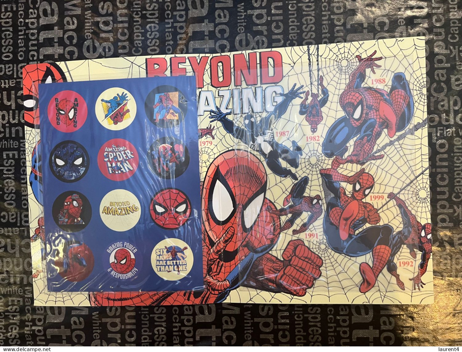 (folder 29-5-2023) Australia Post - 2022 Folder - With 2022 Spiderman Cover (Presentation Pack + Stickers + Cover) - Presentation Packs