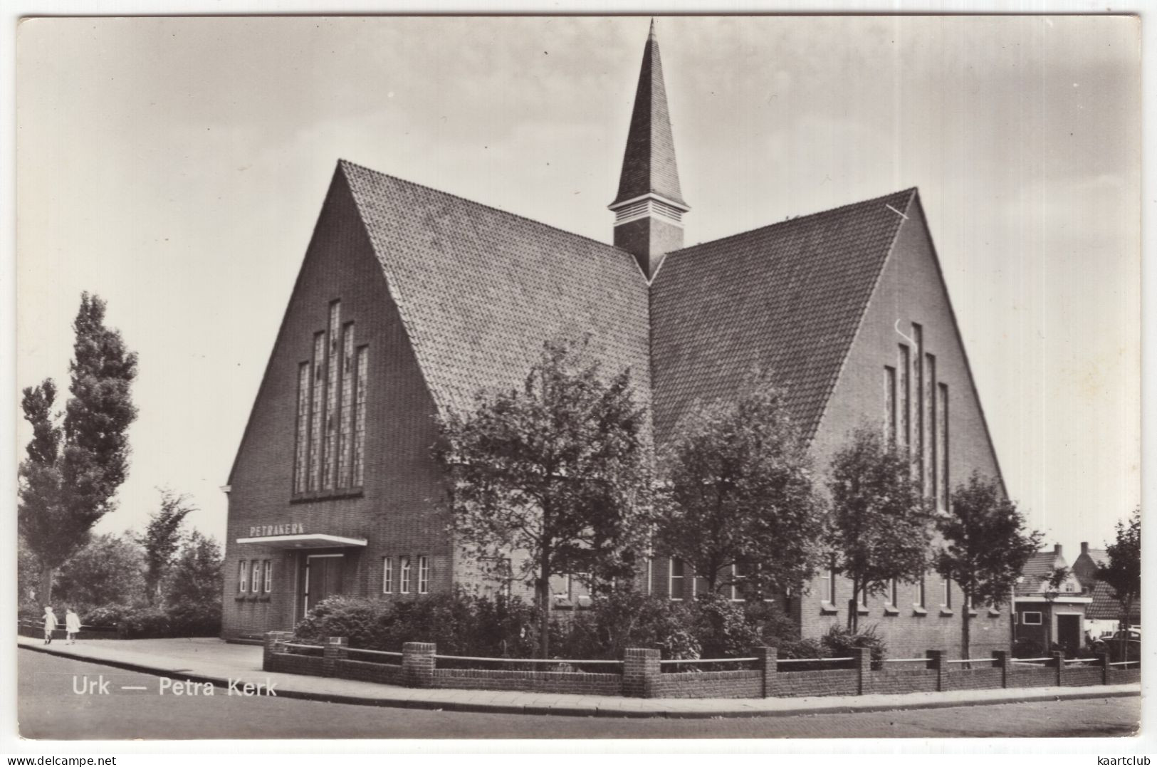 Urk -- Petra Kerk - (Flevoland, Nederland/Holland) - Uitg. H. Bakker, Urk - Urk