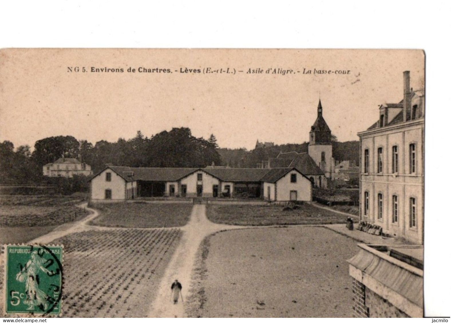 NG 5.    Environs De Chartres. -  LEVES. (E.-et-L.)   Asile D'Aligre. - La Basse-cour.  RARE  A Circulé.  TRES BON ETAT. - Lèves