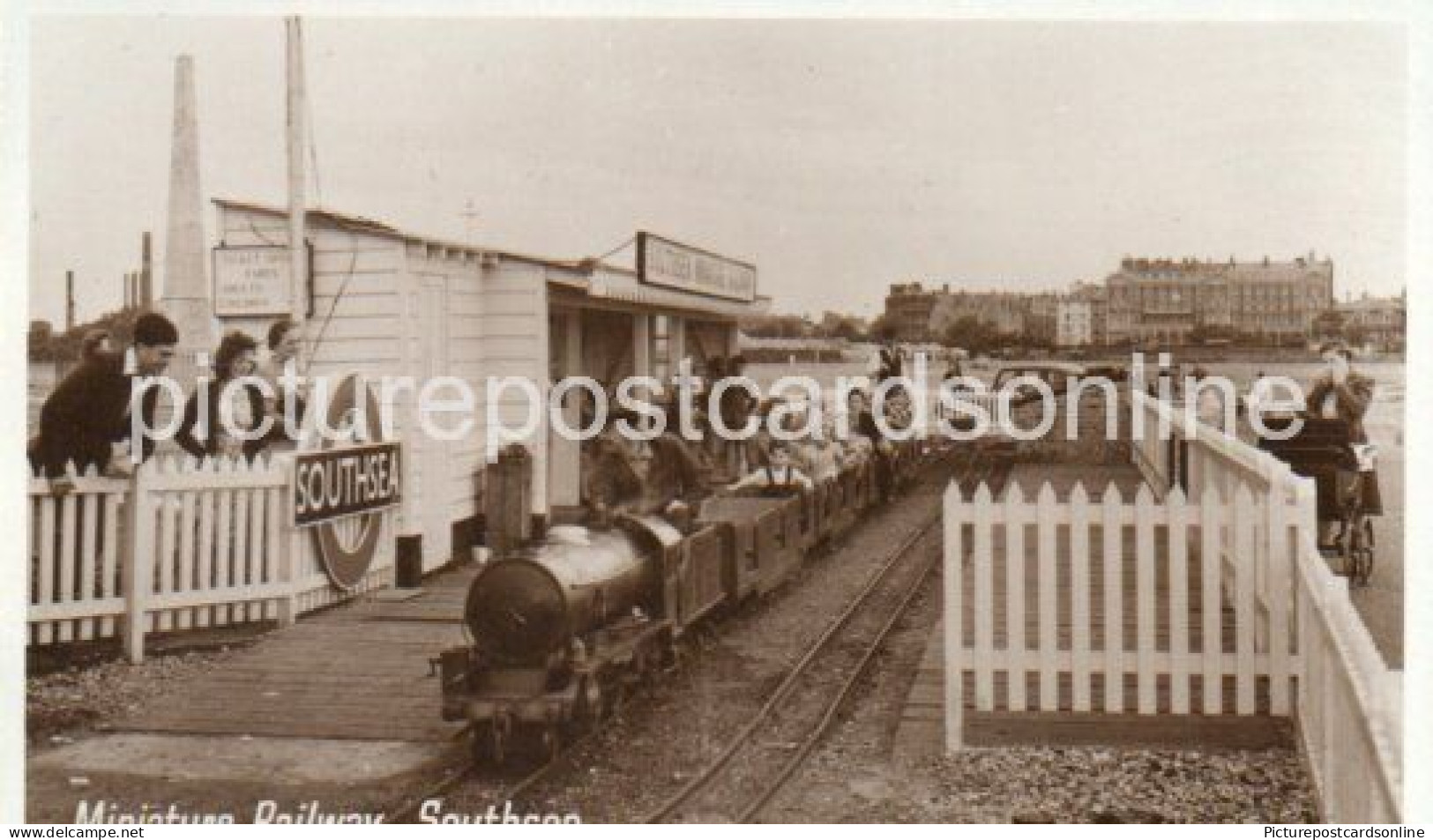 SOUTHSEA MINIATIRE RAILWAY OLD R/P POSTCARD HAMPSHIRE - Southsea