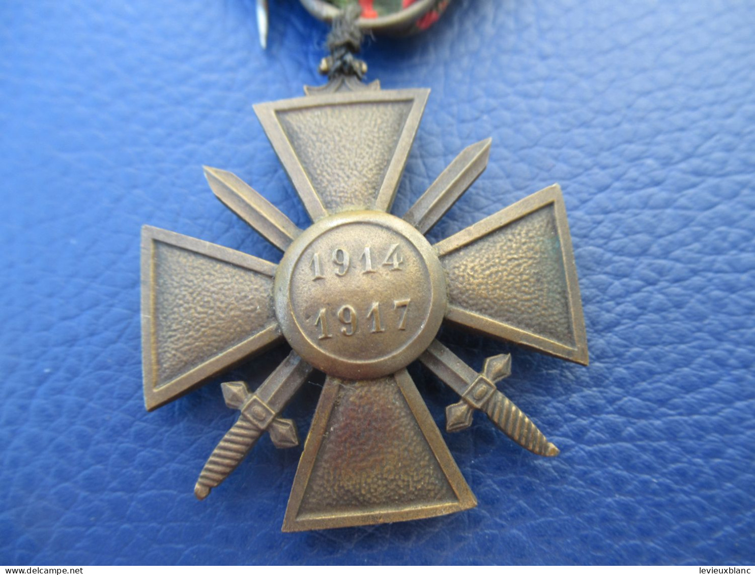 Croix De Guerre / République Française/ 1914-1917 / Avec 3 Citations / 1917     MED458 - Frankrijk