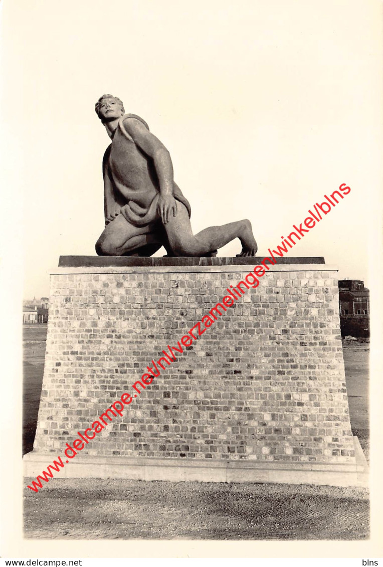 Fort Breendonk - Monument Van De Politieke Gevangenen Door Janchelevichi - Breendonk Puurs - Puurs